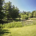Fjelsted Skov & Konference מלון